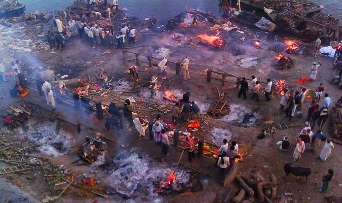 Varanasi Mysteries Walk: a Journey Through Life and Death - Hindu Cycles of Death and Rebirth