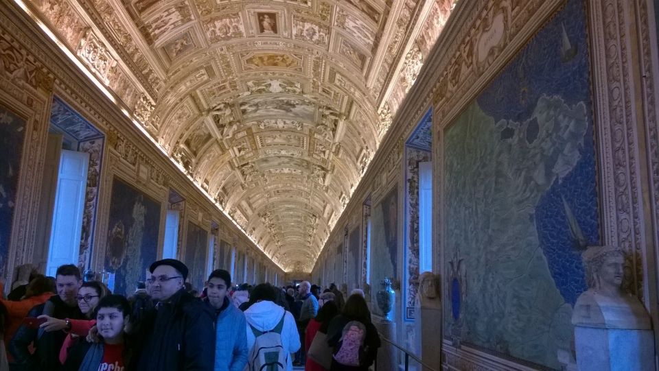 Vatican City Walking Tour With Sistine Chapel - Experience Highlights