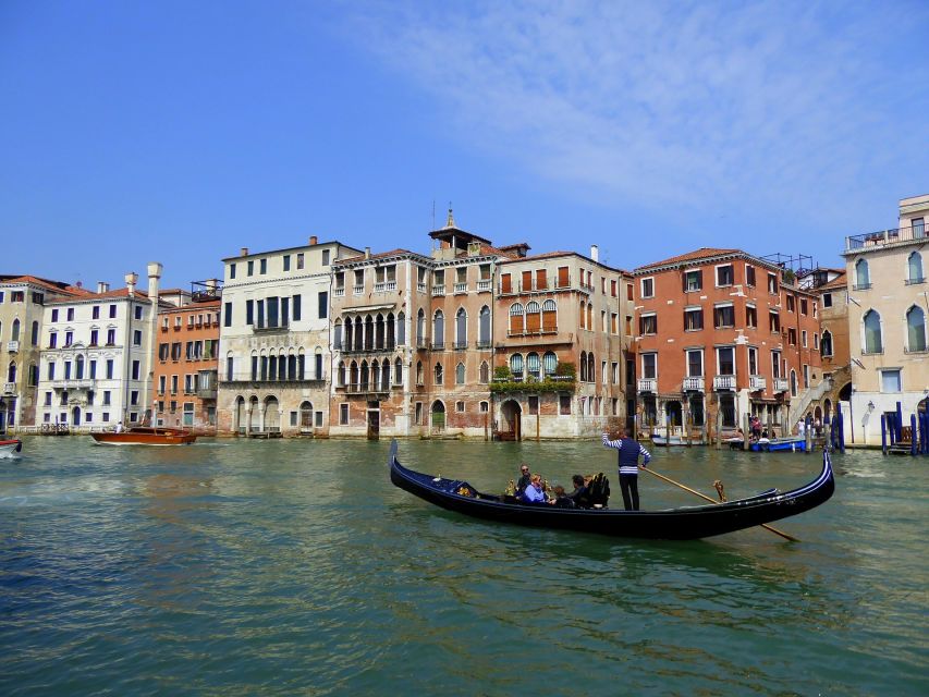 Venice: 1-Hour Private Gondola Ride - Inclusions