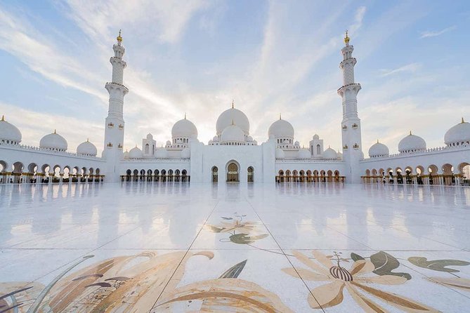 Visit Abu Dhabi: Grand Mosque, Heritage Village, Emirates Palace & Ferrari World - Highlights of Sheikh Zayed Grand Mosque