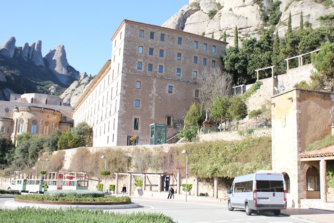 Visit Montserrat 5 Hours (6 to 16 Passengers) - Transportation Details and Comfort