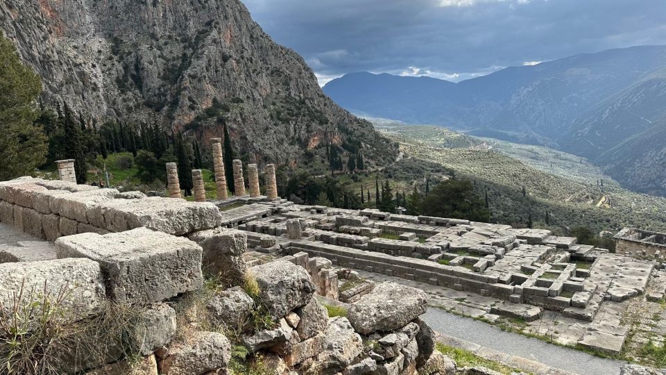 Visit Thermopylae & Delphi Navel of Earth Private Tour 8H - Tour Inclusions