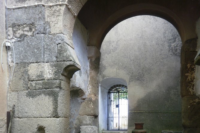 Walking Tour in the Historic Center of Elvas - Visit to Amoreira Aqueduct