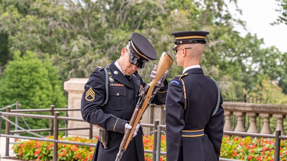 Washington,DC: Guided Arlington National Cemetery Tour - Experience Highlights