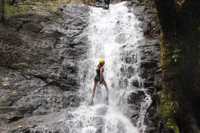 Waterfall Rappelling Nosara - Participant Requirements