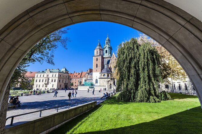 Wawel Castle and Hill Audio-Guided Tour - Tour Highlights