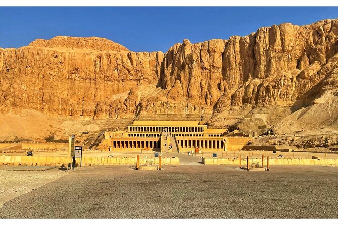 West Bank(Kings Valley, Hatshepsut, Habu and Memnon) Group TOUR - Assistance and Support