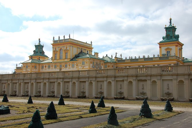 Wilanów Palace & Park Private Tour With Pick up and Drop off - Important Details
