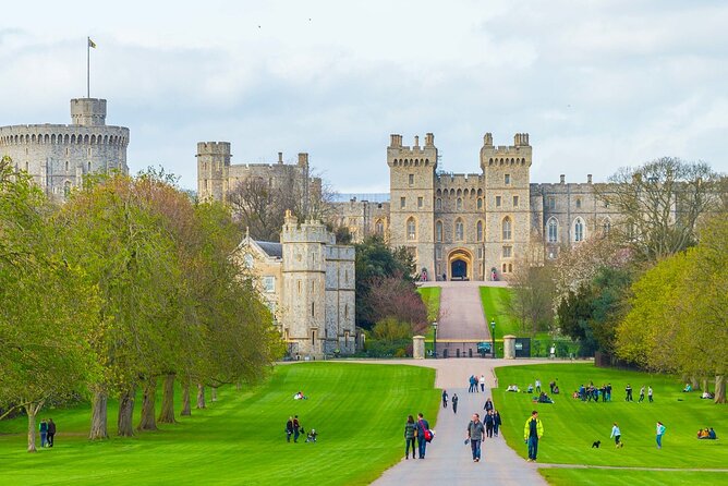 Windsor Castle and Town, Private Walking Tour - Pricing and Booking