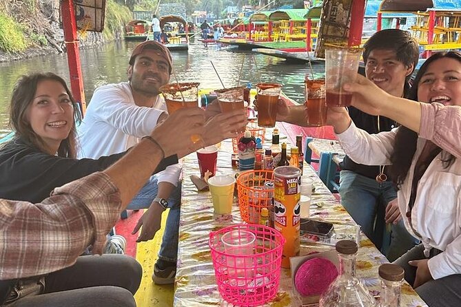Xochimilco Boat Tour With Food and Unlimited Drinks - Traveler Experience