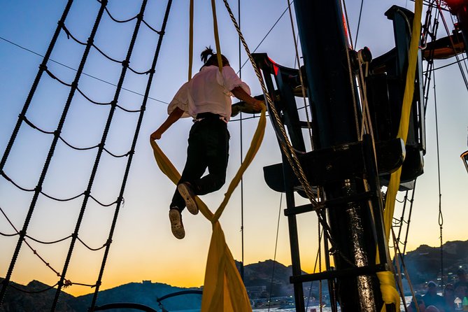 Yo Ho Pirate Sunset Dinner Cruise in Cabo San Lucas - Food and Drinks Experience