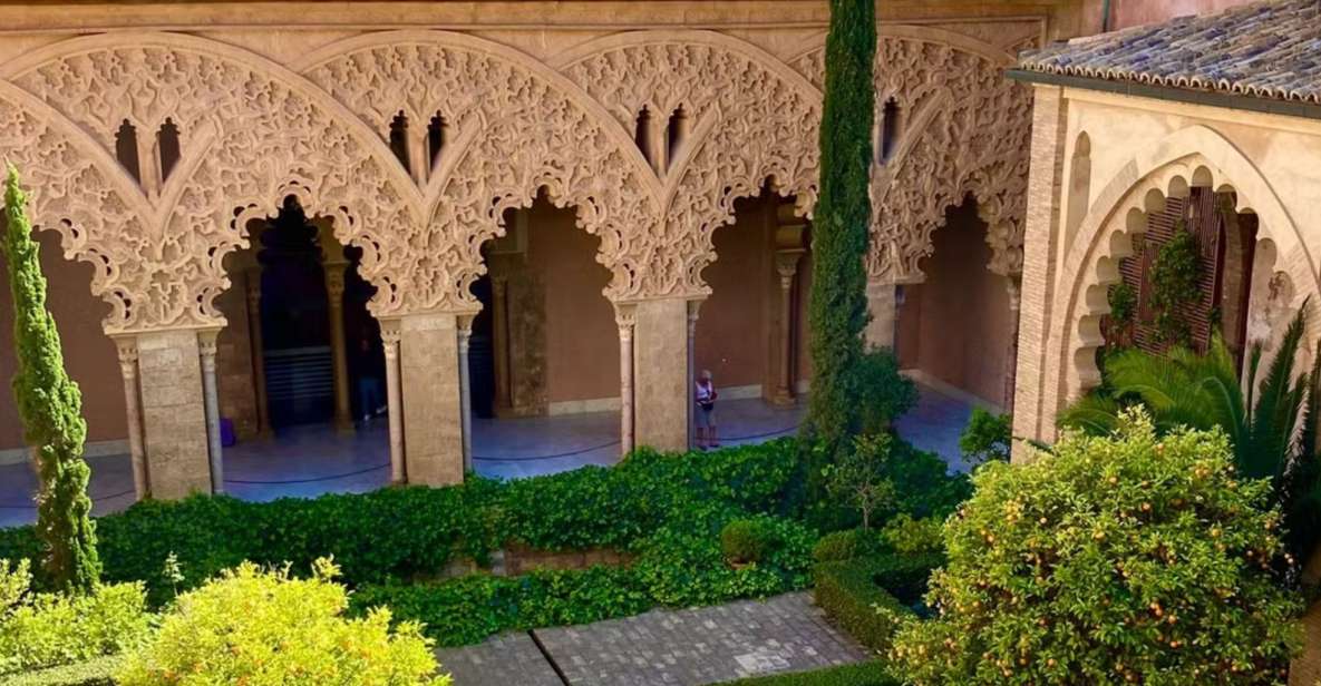 Zaragoza: Aljafería Palace Guided Tour in Spanish - Inclusions & Meeting Point Details