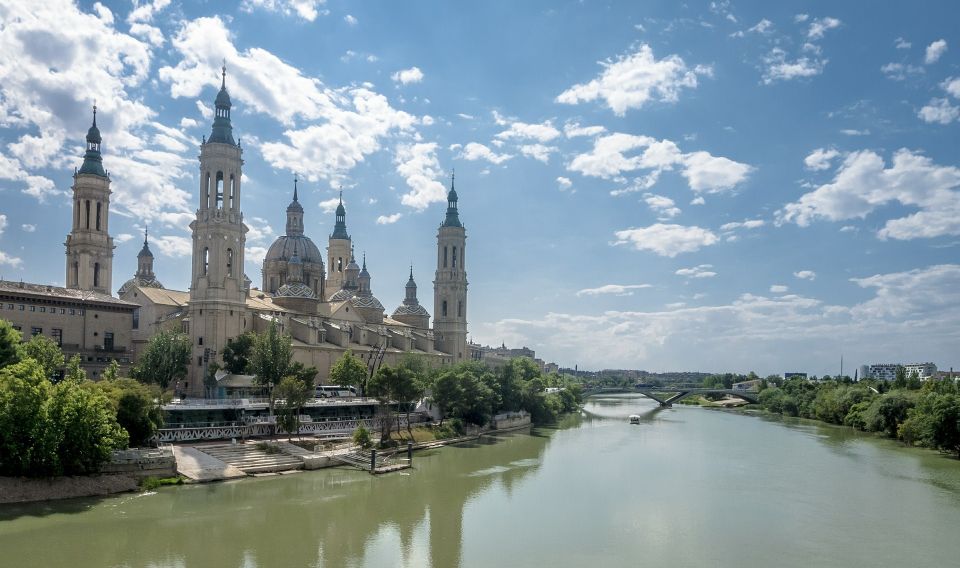 Zaragoza: Private Tour With a Local Guide - Review Summary