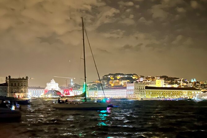 31st December Firework and Champagne Sailing Tour in Lisbon - Key Points