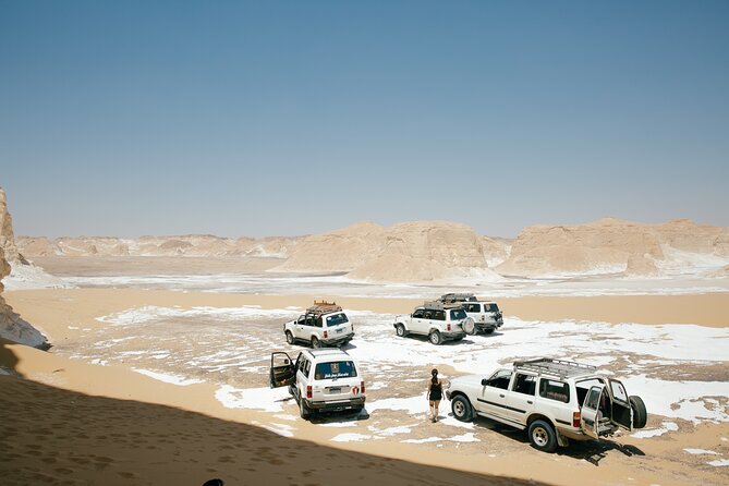 2-Day Black and White Deserts Tour W/ Desert Activities in Egypt - Pickup and Transport Options