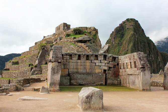 2 Days Machu Picchu by Train From Cuzco (All Inclusive & 01 Night Hotel) - Train Journey Details