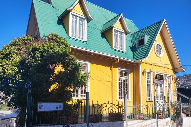 2 Hour Walking Tour in Valparaiso - Common questions