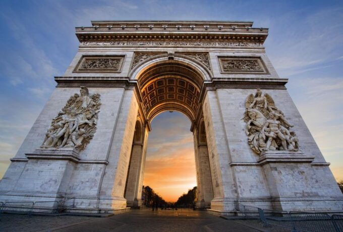 2 Hours Paris Private Vintage Car Tour With Hotel Transfers - Full Description