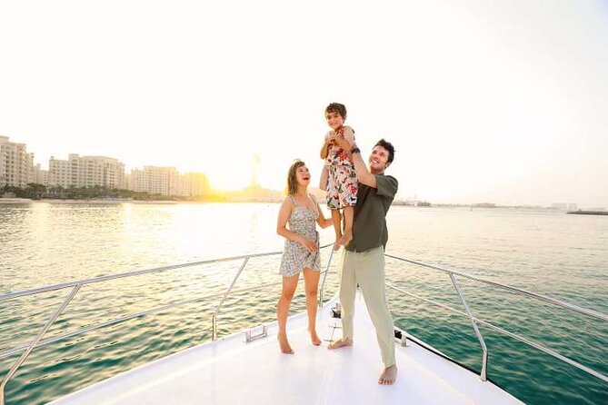 2-hours Shared Yacht Tour in Dubai Marina With Food and Drinks - Reviews