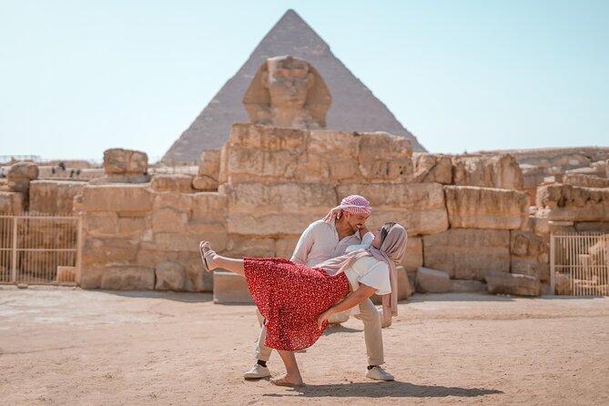 2 Hrs Unique Photo Session (Photoshoot) at the Pyramids of Giza - Traveler Engagement