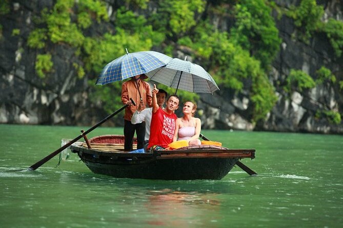 3d/2n EXCITING Tour - LAN HA BAY, CAT BA ISLAND, BIKING, KAYAKING, TREKKING - Kayaking Excursion in Lan Ha Bay