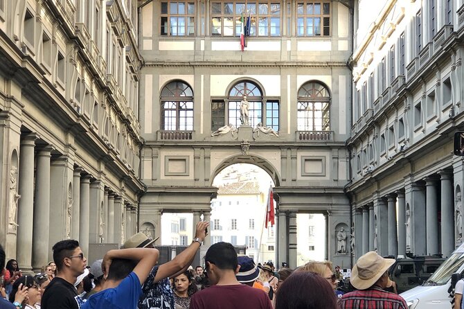 4-hour Accademia and Uffizi Small-group Tour - Meeting Point Information