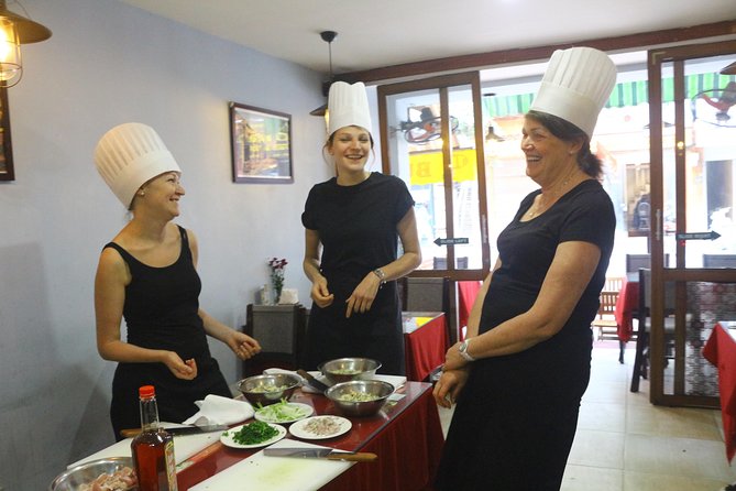 5 Dishes Class Cooking Class & Local Market Tour - Authentic Vietnamese Recipes