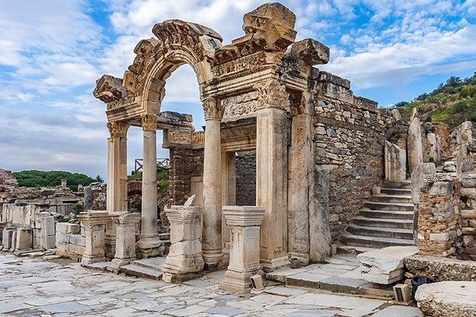 A Day In Ancient Ephesus & Ephesus Museum Tour