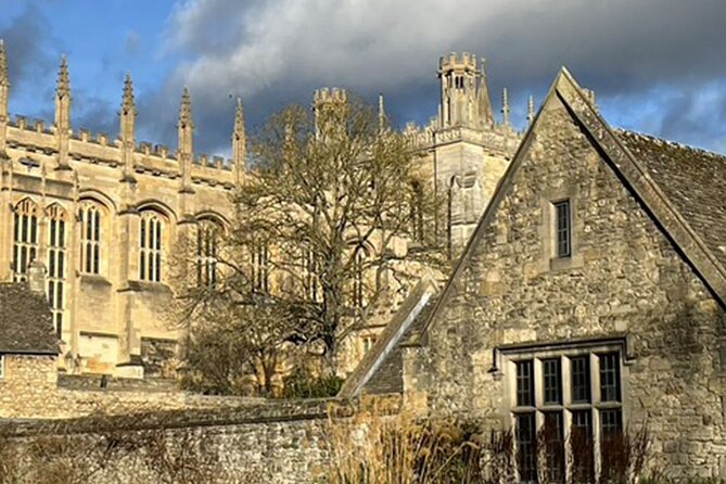 A Guide to the City of Dreaming Spires: A Self-Guided Audio Tour of Oxford - Notable Landmarks Covered