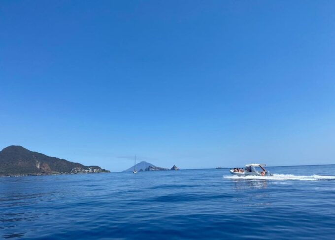 Aeolian Islands - Accessibility and Group Size