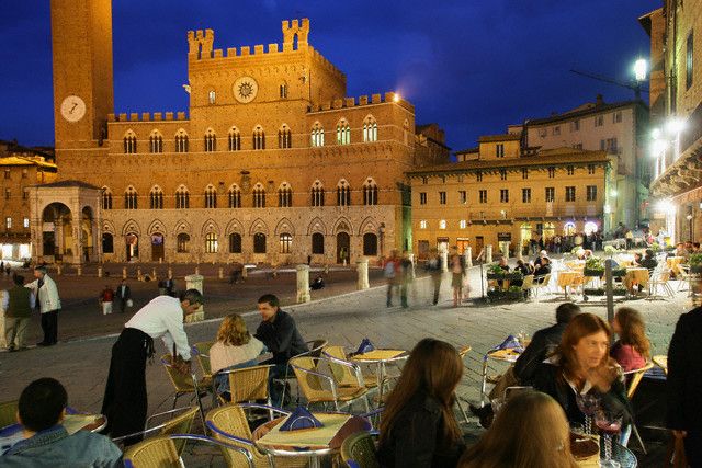 Airport Transfer To/From Florence and Sightseeing Stop - Booking Information