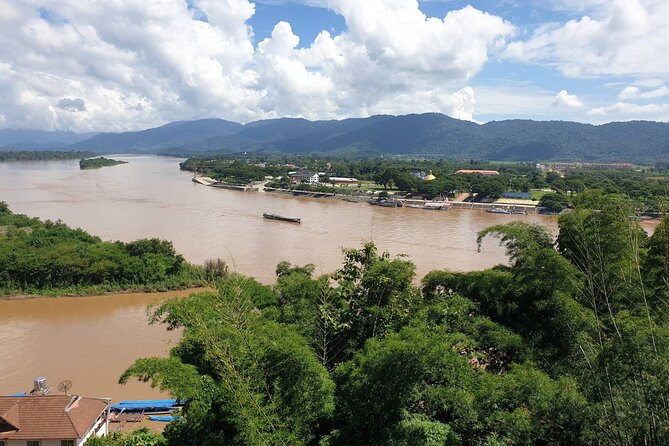 Akha Hill Tribes, Chiang Saen, Mae Sai & Golden Triangle Day Tour - Pickup and Meeting Details