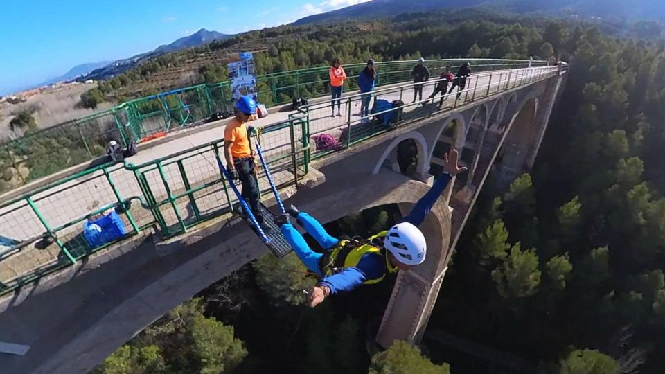 Alcoy: Bungee Jumping - Inclusions