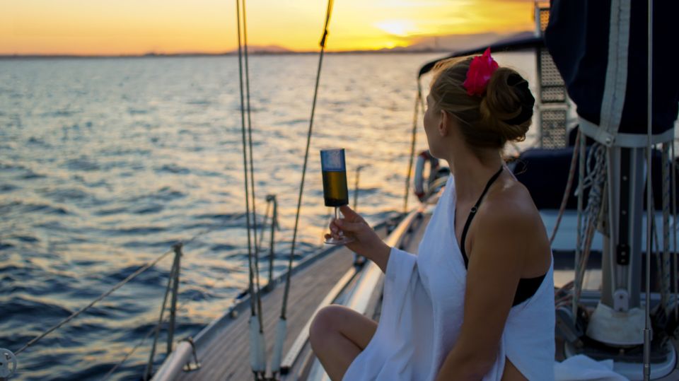 Alcudia: Romantic Sailing Trip With Diner for 2 - What to Bring