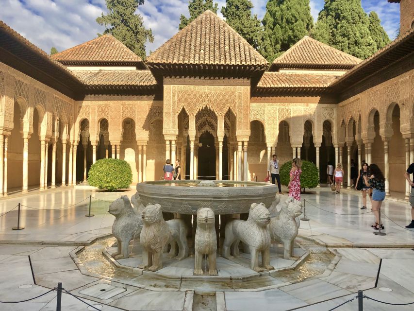 Alhambra: Guided Tour With Fast-Track Entry - Full Description