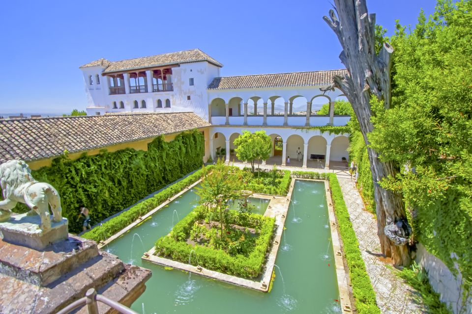 Alhambra & Nasrid Palace: Private Tour With Tickets - Important Information