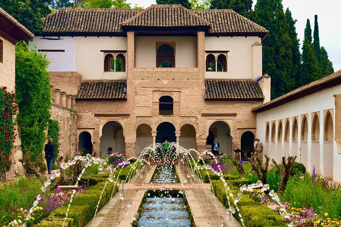 Alhambra Private Tour From Motril: With Transport and Skip-The-Line-Tickets