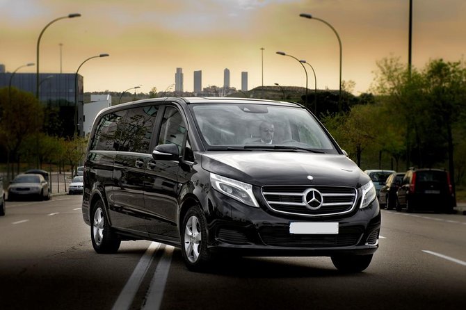 Arrival Private Transfer Madrid Airport MAD to Madrid City by Van - Common questions