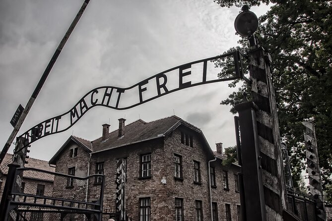 Auschwitz-Birkenau and Salt Mine Tour With Private Transport From Krakow - Customer Reviews