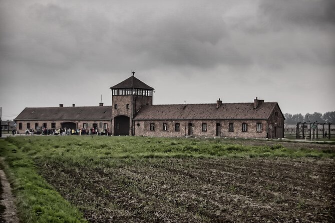 Auschwitz Birkenau & Krakow Old Town - Private Tour From Krakow - Pickup Information