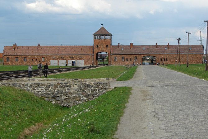 Auschwitz - Birkenau Museum and Memorial Private Tour - Directions