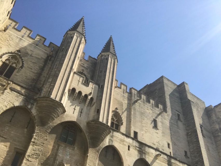 Avignon: Emblematic Squares Tour - Tour Experience