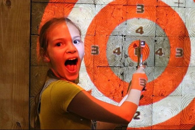 Axe Throwing 60 Min - Private Axe Throwing Experience