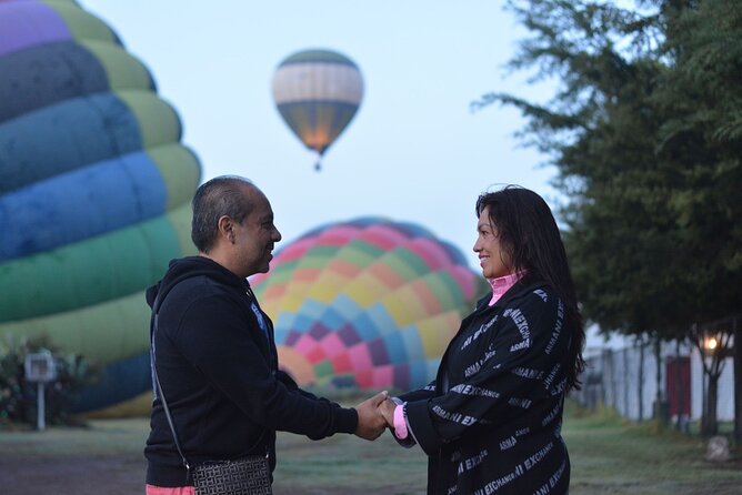 Balloon Flight in Teotihuacan With Breakfast in Natural Cave - Cave Restaurant Experience