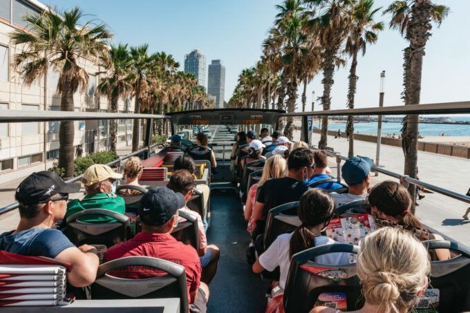 Barcelona: 15 or 48-Hour Hop-On Hop-Off Bus Tour - Feedback on Tour Experience