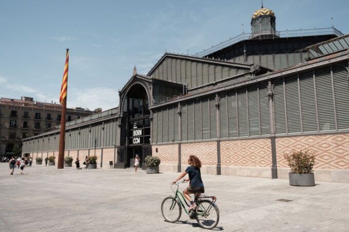 Barcelona: 3-Hour Bike Tour With a Local Guide - Full Tour Description