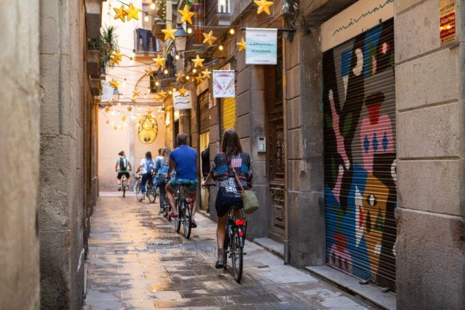 Barcelona: 4-Hour Small Group Bike Tour - Tour Highlights and Inclusions