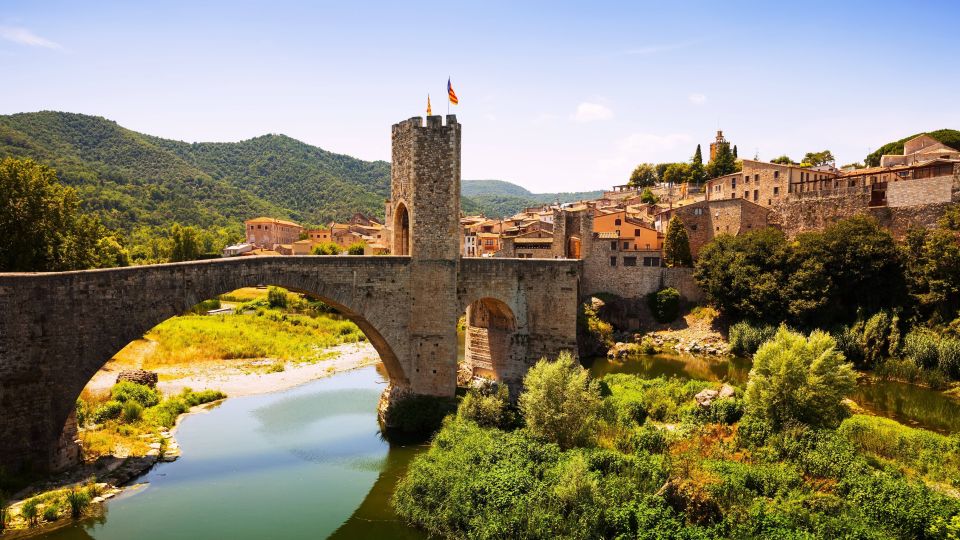 Barcelona: Besalú & Medieval Towns Tour With Hotel Pickup - Tour Experience