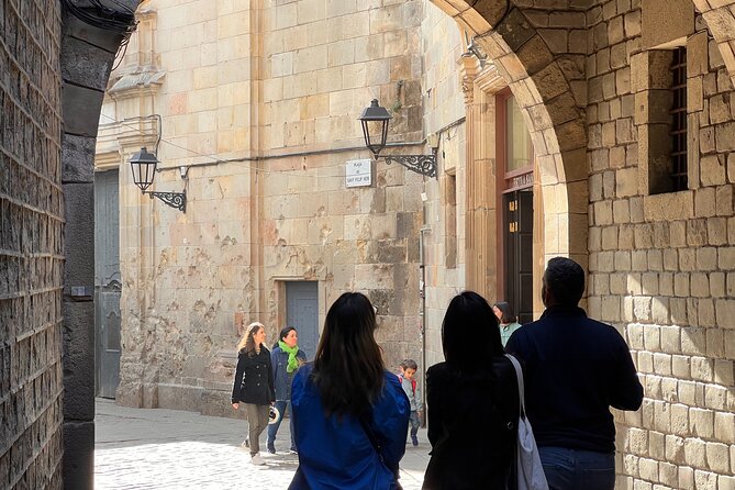 Barcelona Gothic Quarter Tour (Small Group) - Historical Insights