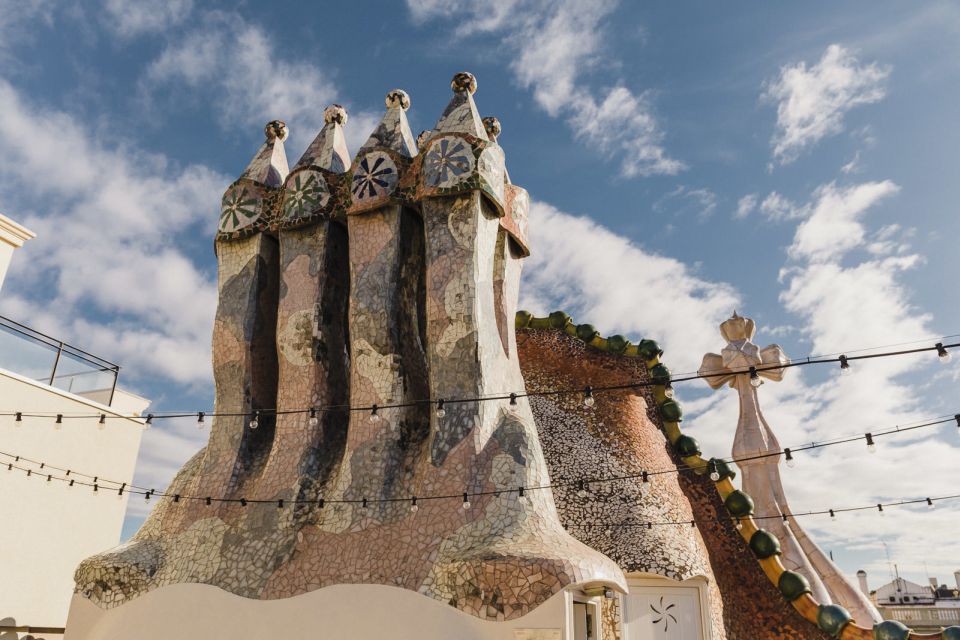 Barcelona: Guided Gaudi Tour to Sagrada, Houses & Park Guell - Important Information